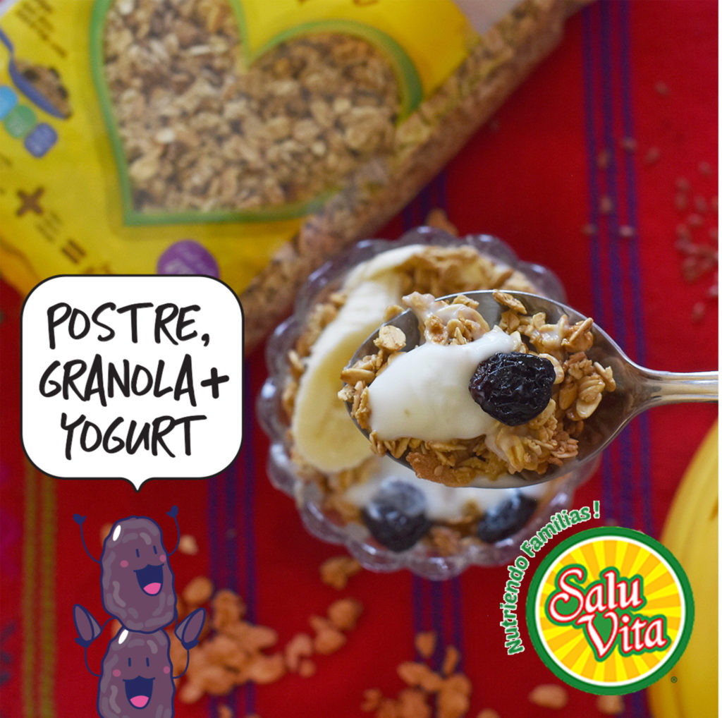 Granola con yogurt y frutas